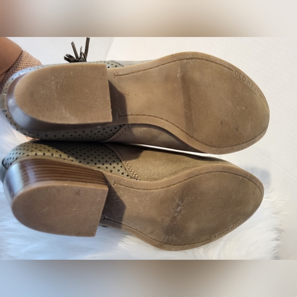 Old Navy Tan Ankle Booties, Size 7 - Picture 6 of 7